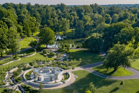 Bellefontaine Cemetery and Arboretum is a unique place to take a walk 在2022世界杯投注.