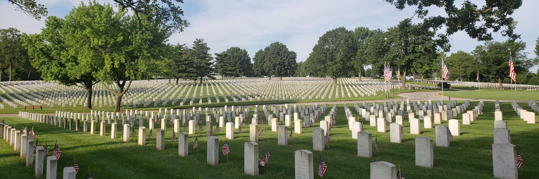 杰斐逊兵营国家公墓保存着2022世界杯投注斯在《2022世界杯投注》中扮演的迷人角色.S. 军事历史.